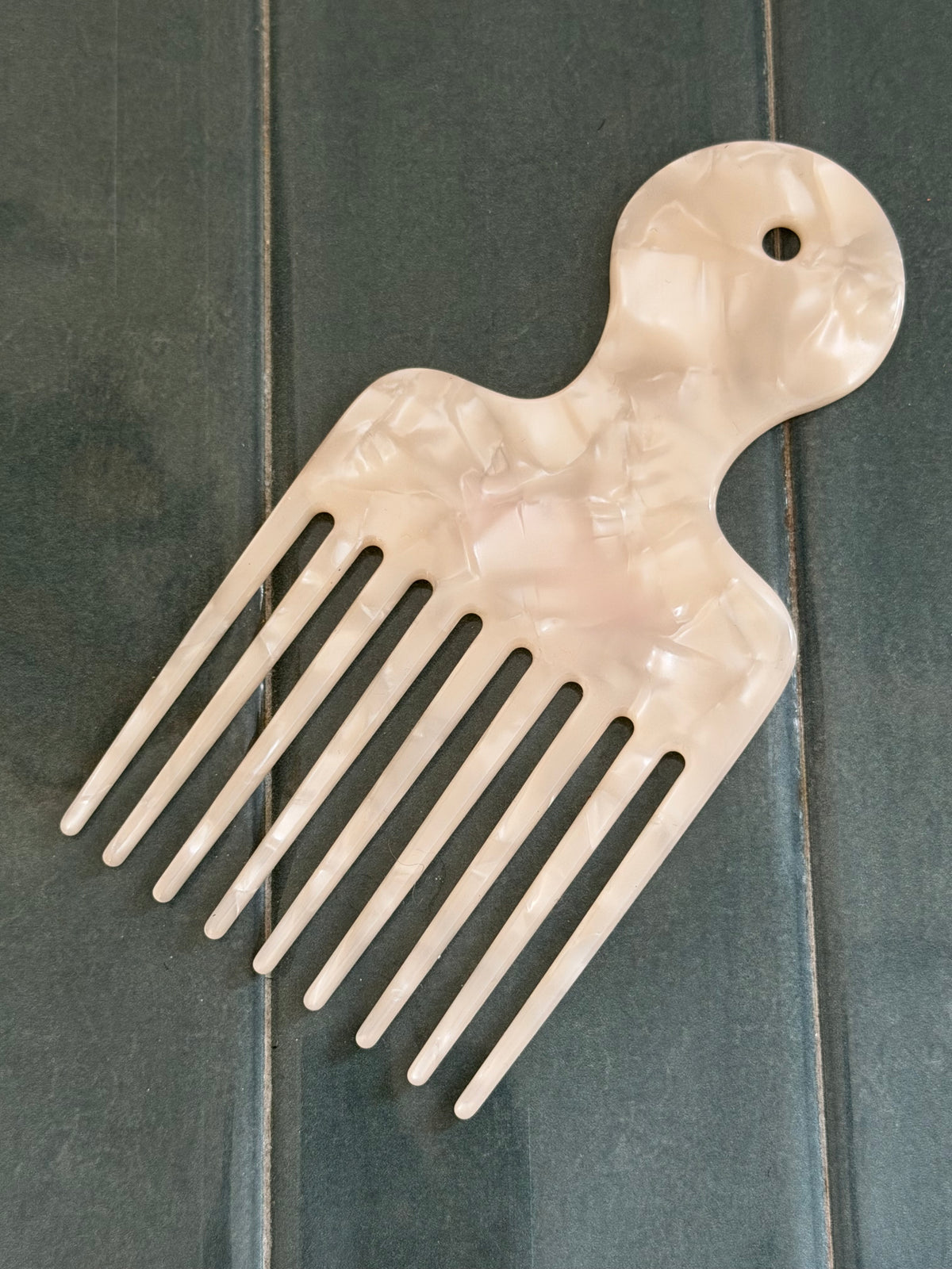 Peigne beige nacré